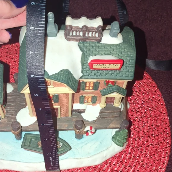 VICTORIAN VILLAGE Cabot Cove Inn - 1999 Edition - Picture 12 of 16